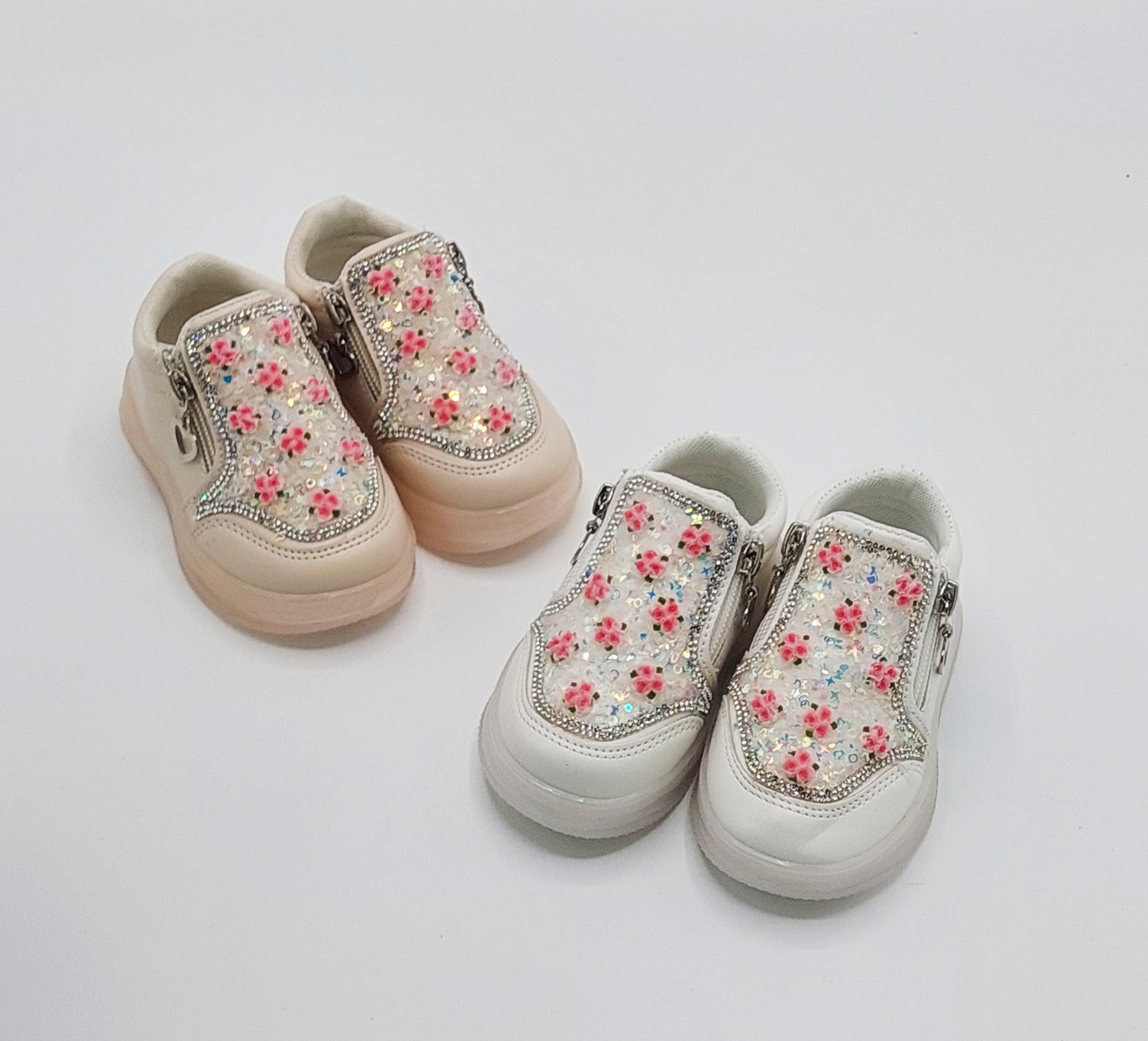 Lights in Sole Beautiful Design Girls Fancy Look Sneakers - SSU9