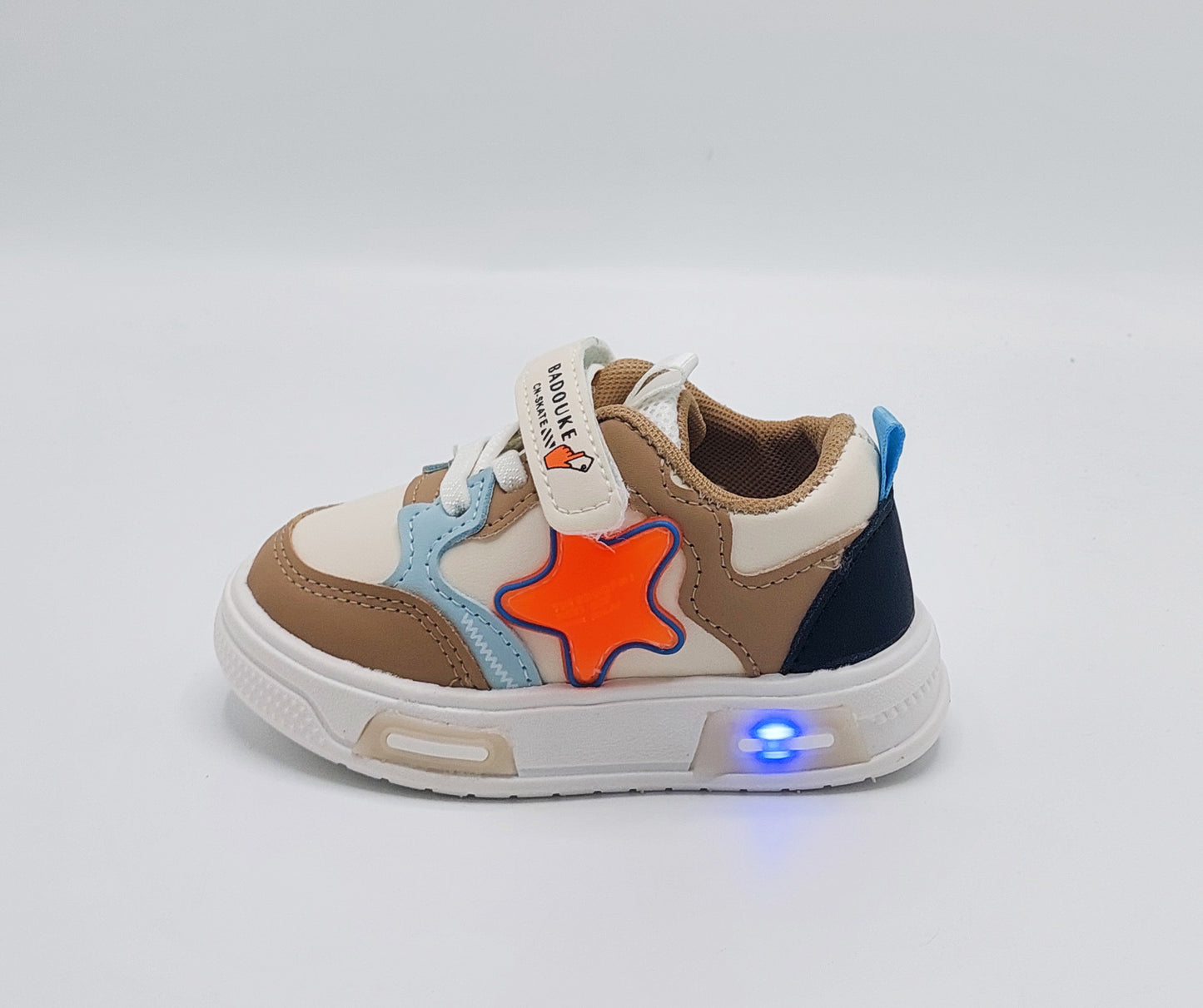 Lights in Sole Soft Sole Trendy Look Sneakers for Kids - NF1