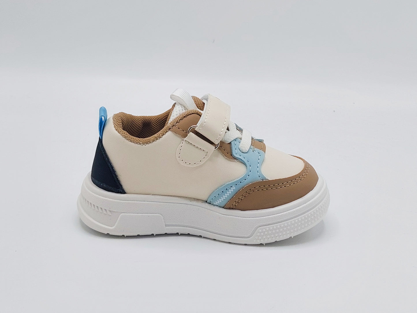 Lights in Sole Soft Sole Trendy Look Sneakers for Kids - NF1