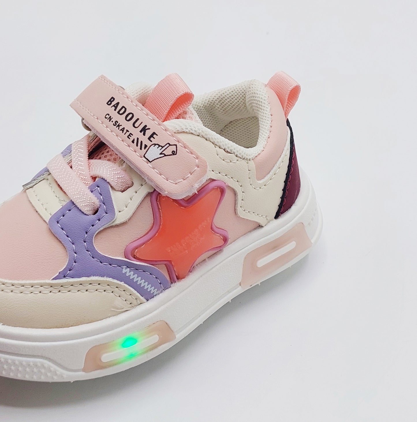 Lights in Sole Soft Sole Trendy Look Sneakers for Kids - NF1