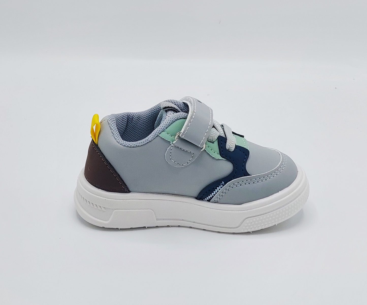 Lights in Sole Soft Sole Trendy Look Sneakers for Kids - NF1