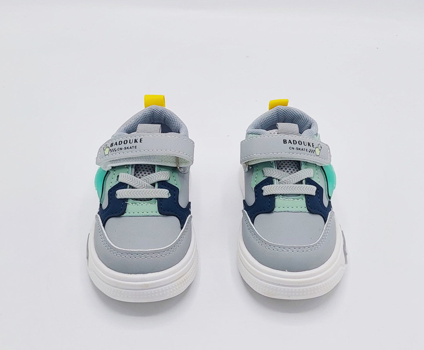 Lights in Sole Soft Sole Trendy Look Sneakers for Kids - NF1