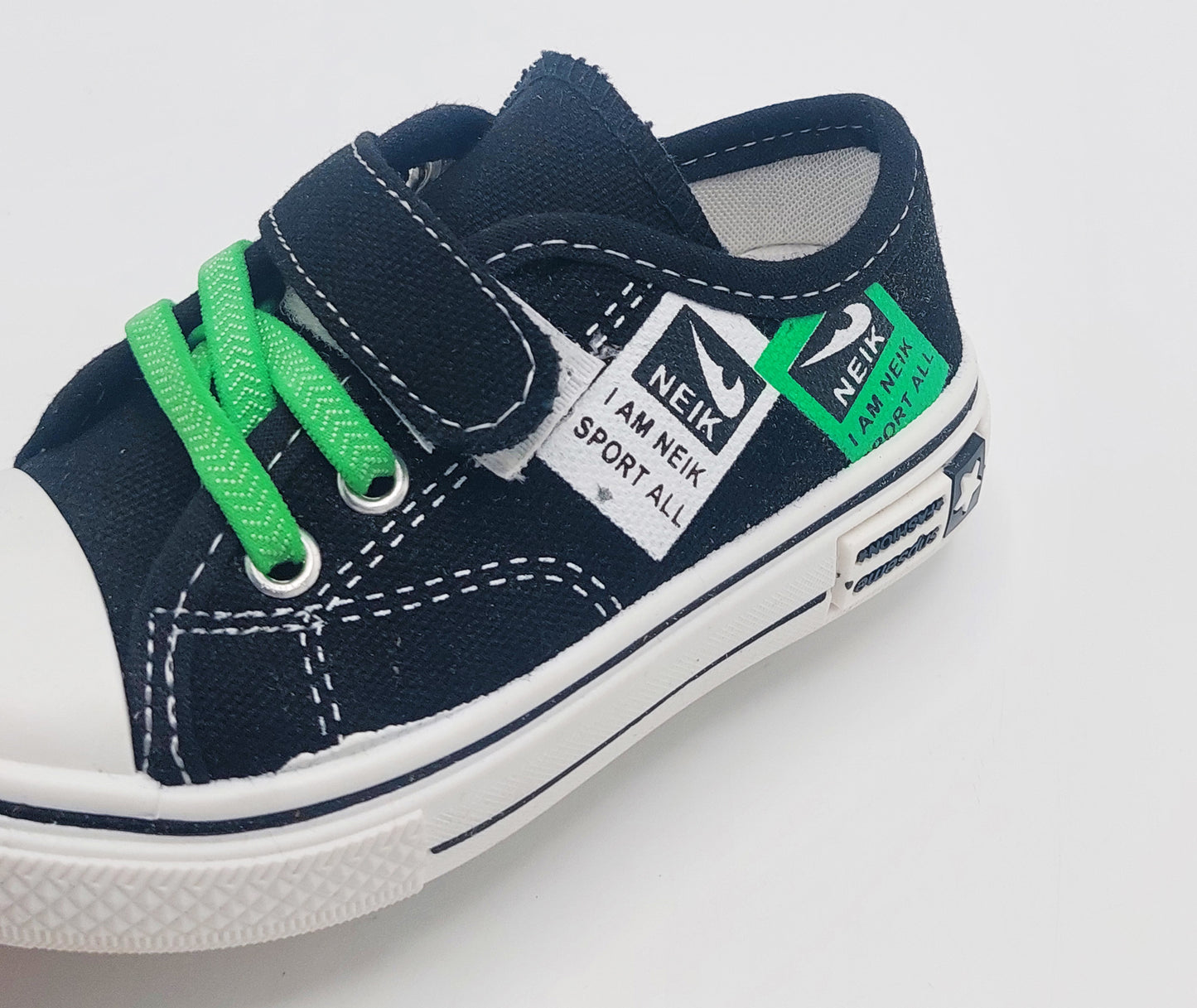 Soft Inner Sole Classic Sneakers for Kids - D30