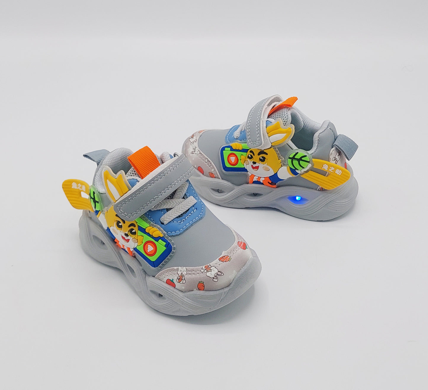 Lights in Sole Soft Sole Trendy Look Sneakers for Kids - MT14