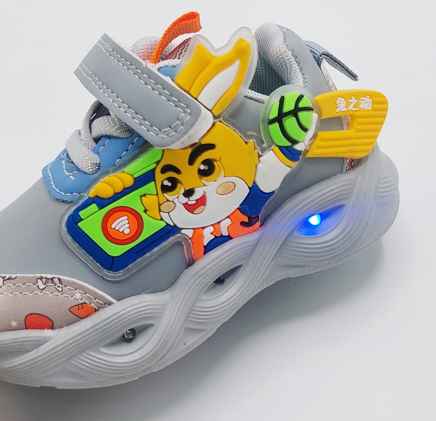 Lights in Sole Soft Sole Trendy Look Sneakers for Kids - MT14
