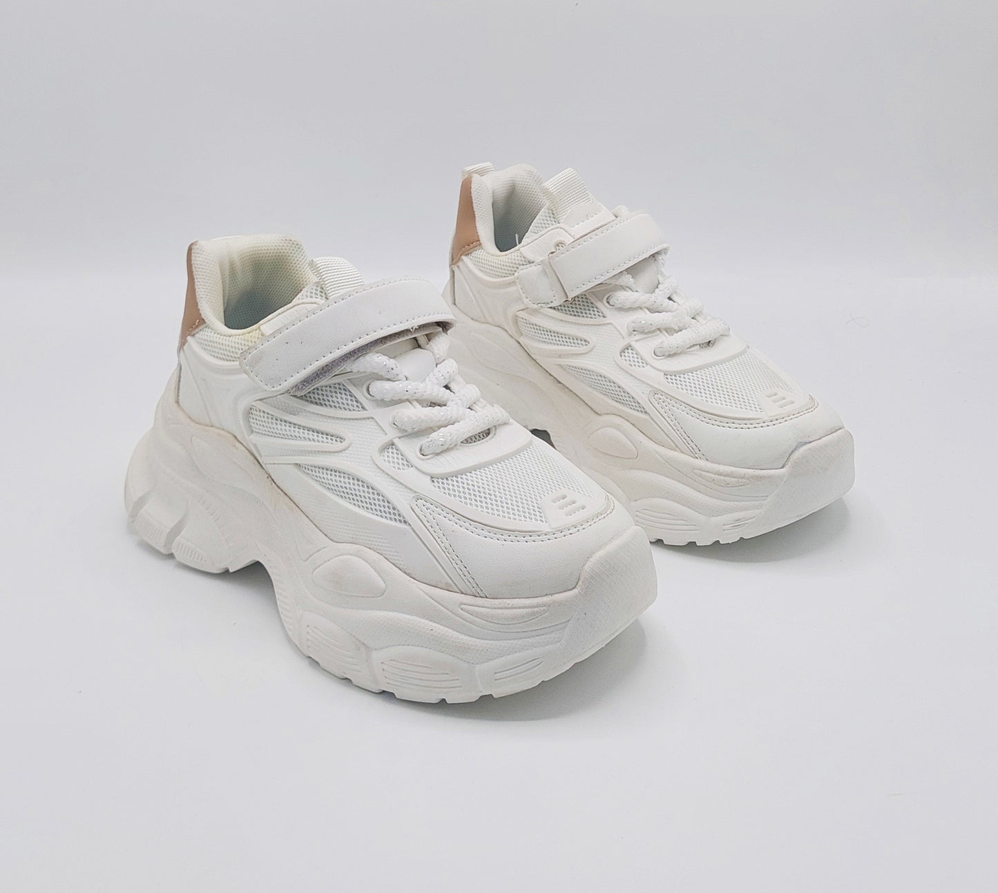 Women's Thick Sole Trendy Look Sneakers - Y-916 (White)