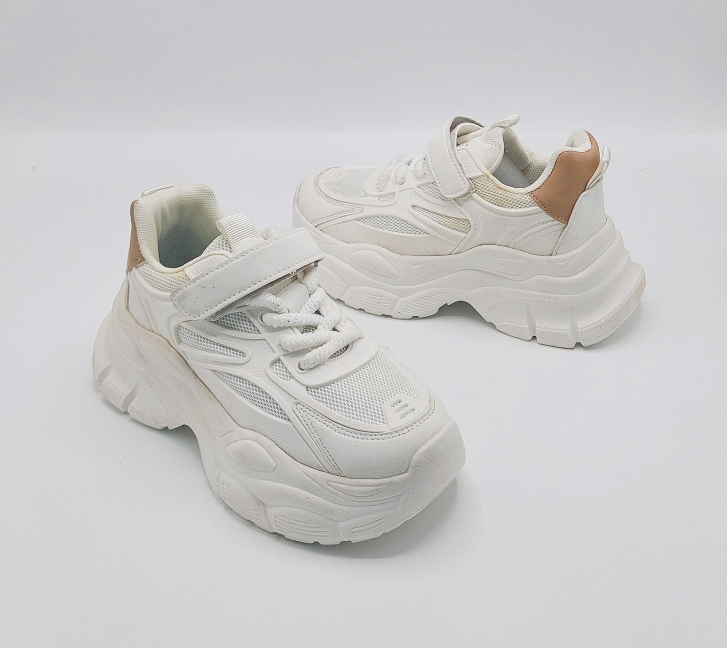 Women's Thick Sole Trendy Look Sneakers - Y-916 (White)