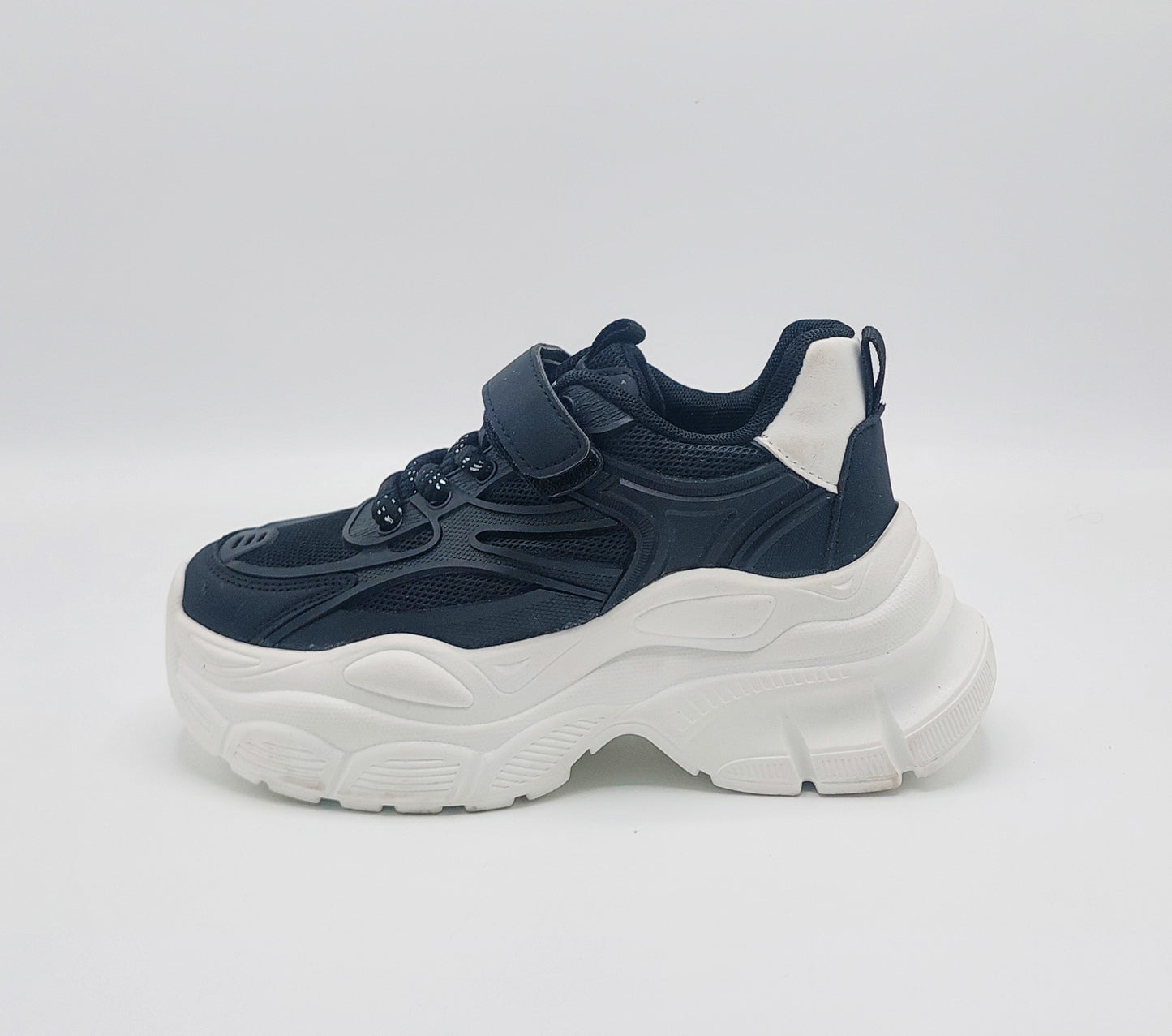 Women's Thick Sole Trendy Look Sneakers - Y-916 (Black)