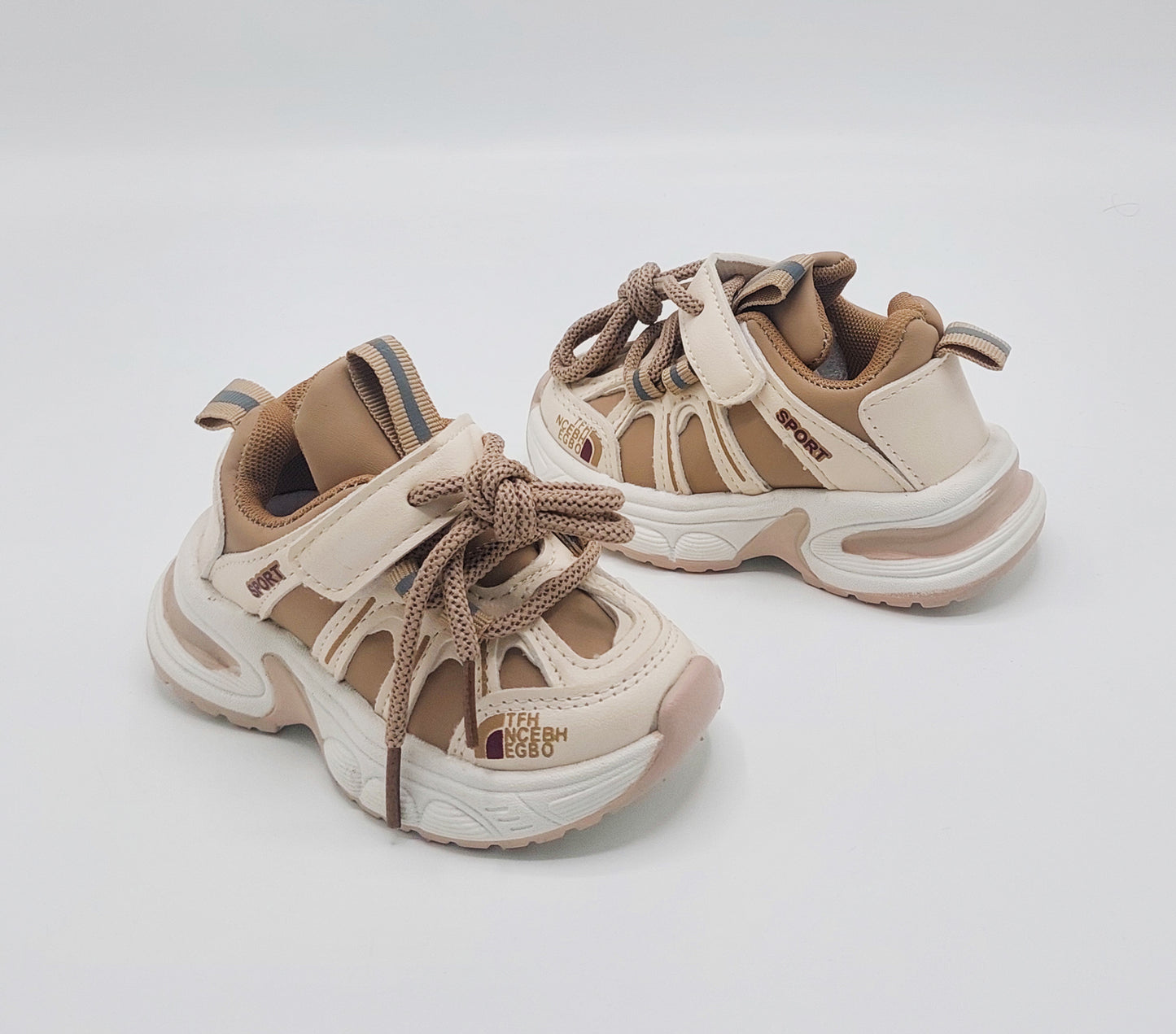Light-Weight Trendy Look Soft Sole Sneakers for Kids - RY318