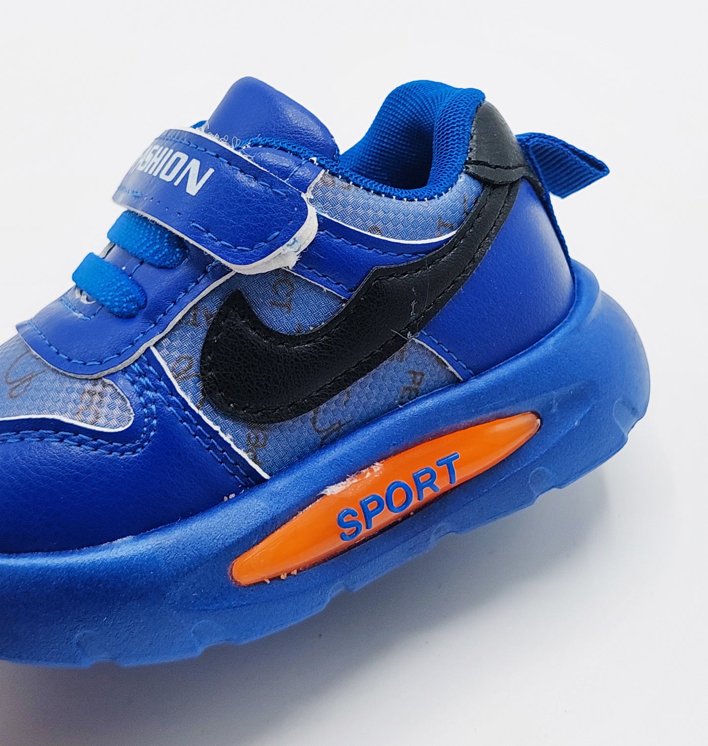 Lights in Sole Trendy Look Sneakers Shoes for Kids - F16