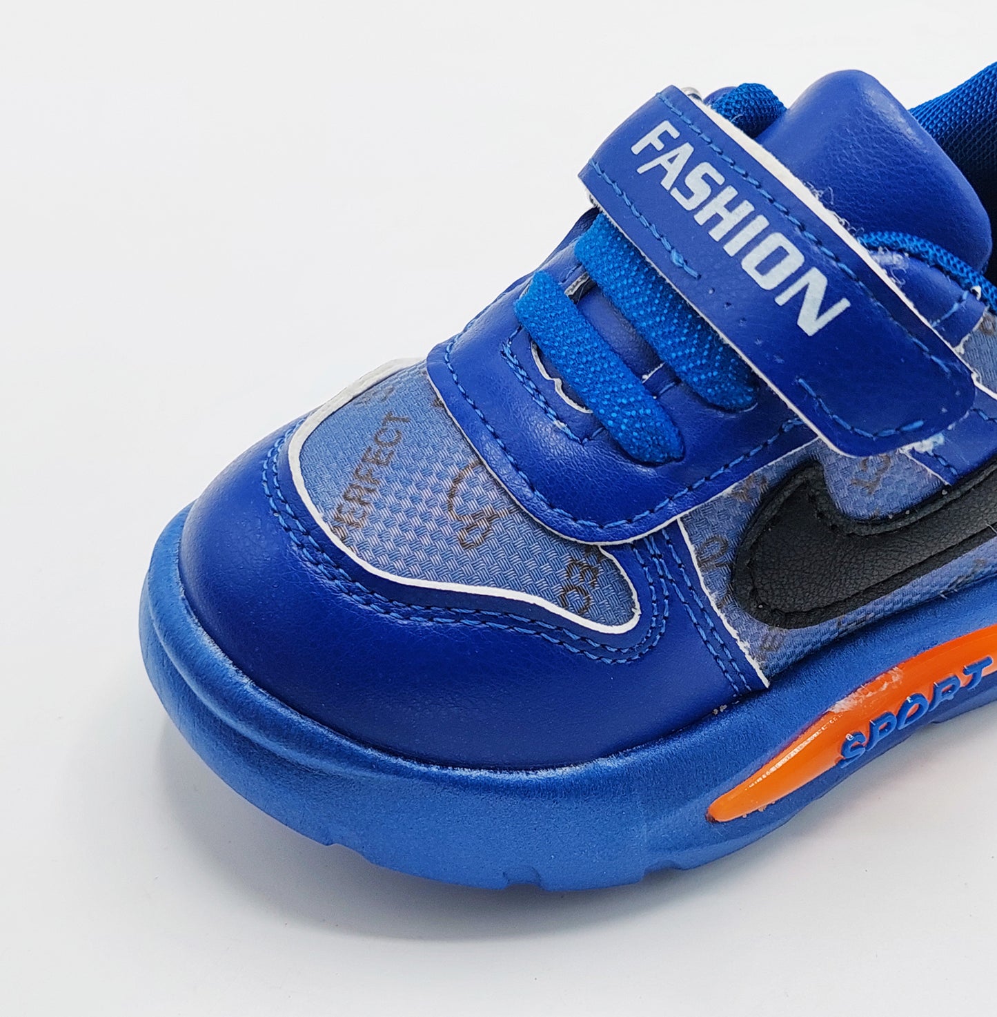 Lights in Sole Trendy Look Sneakers Shoes for Kids - F16