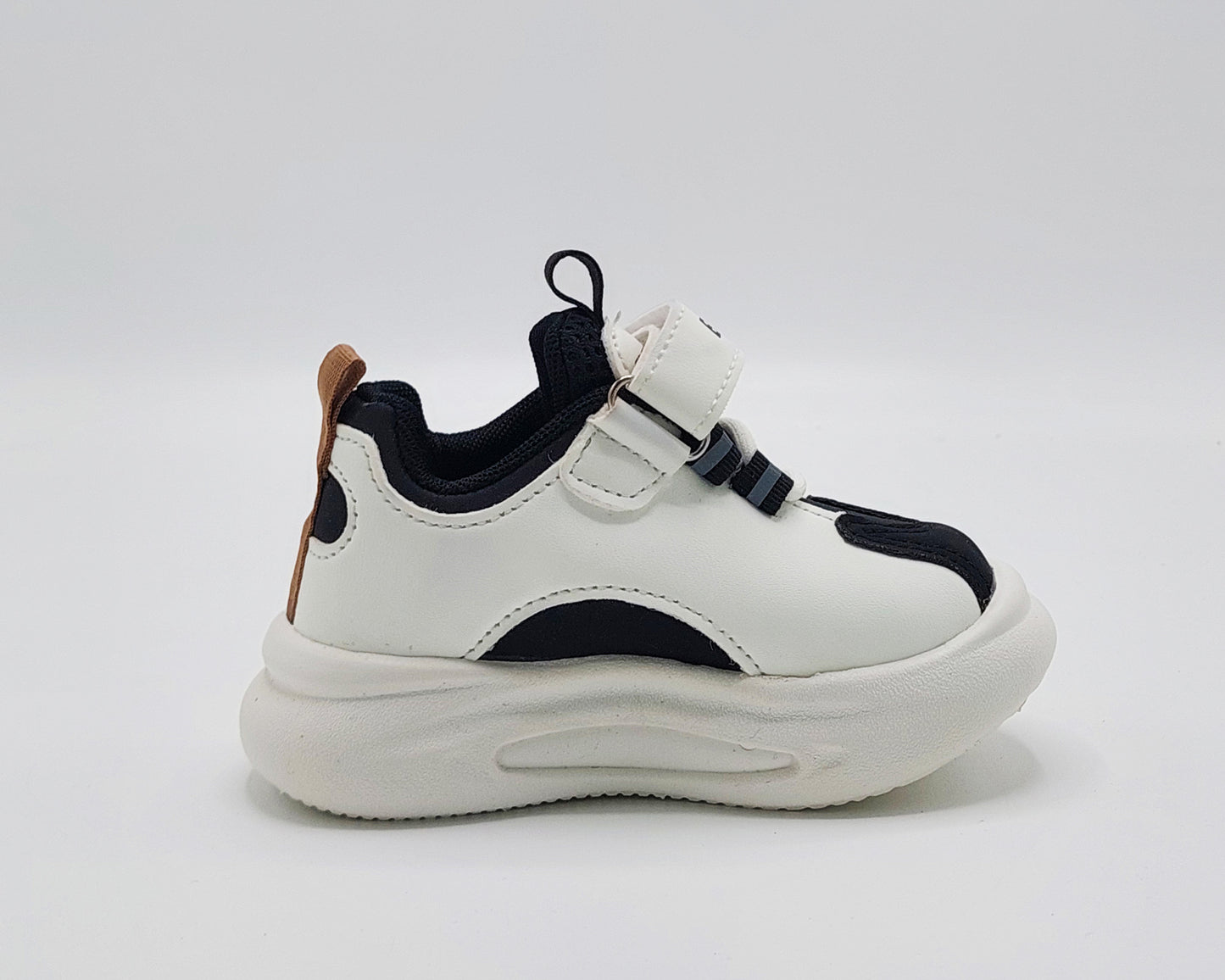 Premium Quality Lights in Sole Trendy New Look Sneakers for Kids