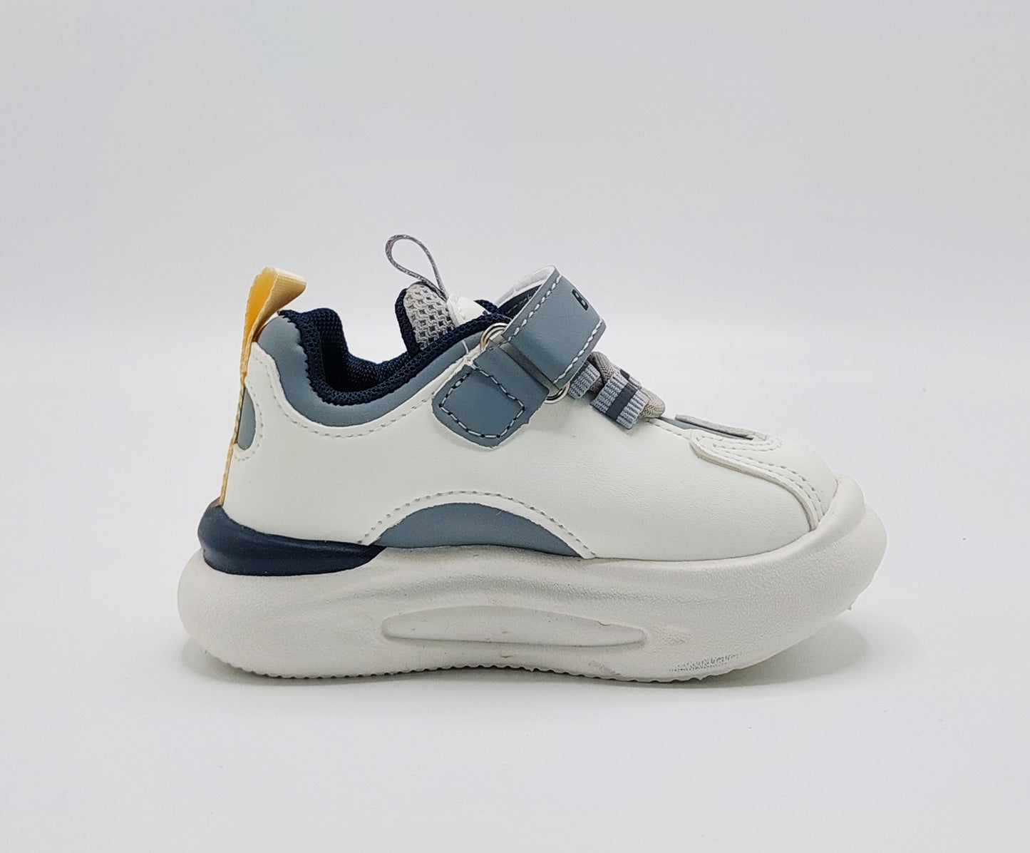 Premium Quality Lights in Sole Trendy New Look Sneakers for Kids