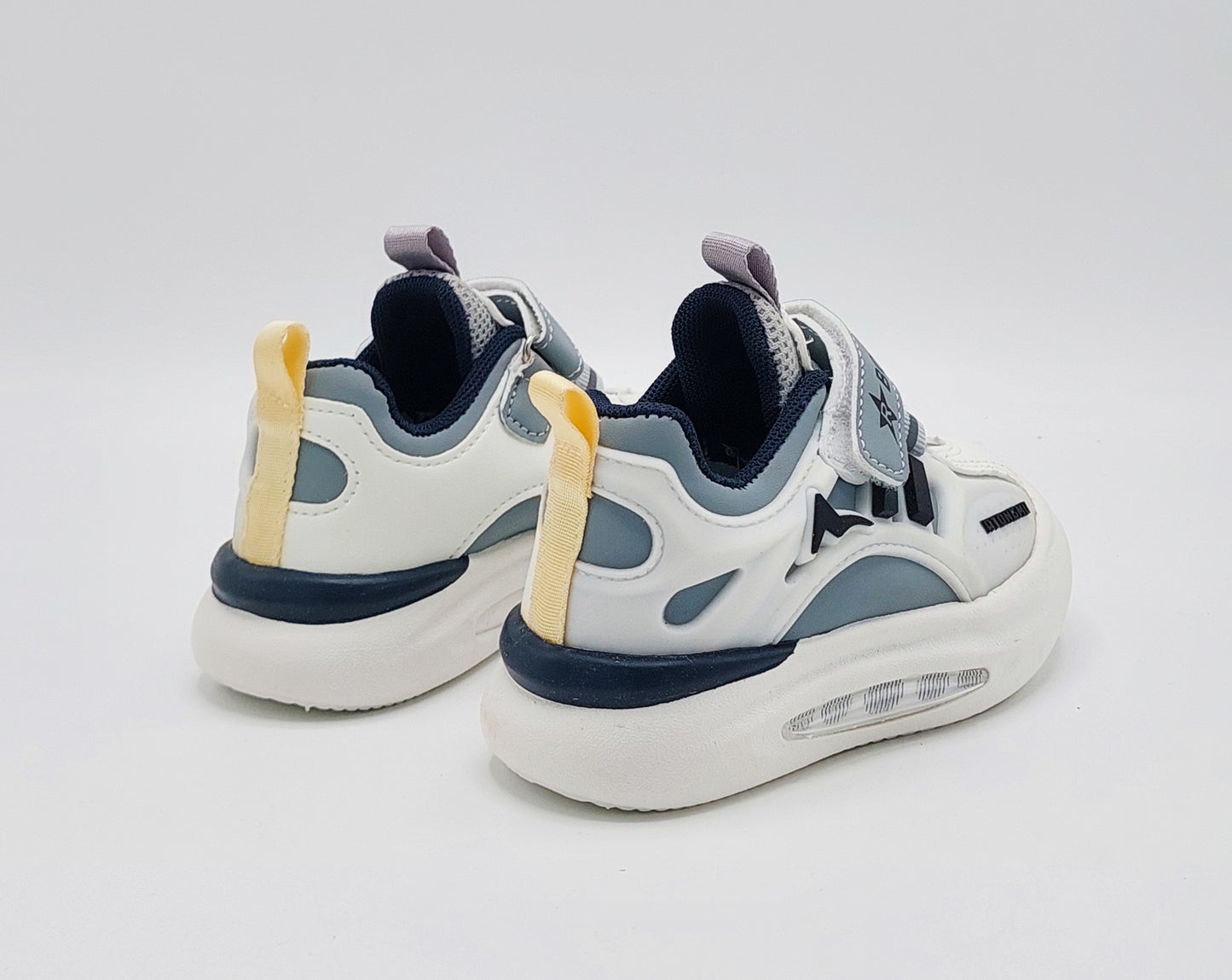Premium Quality Lights in Sole Trendy New Look Sneakers for Kids