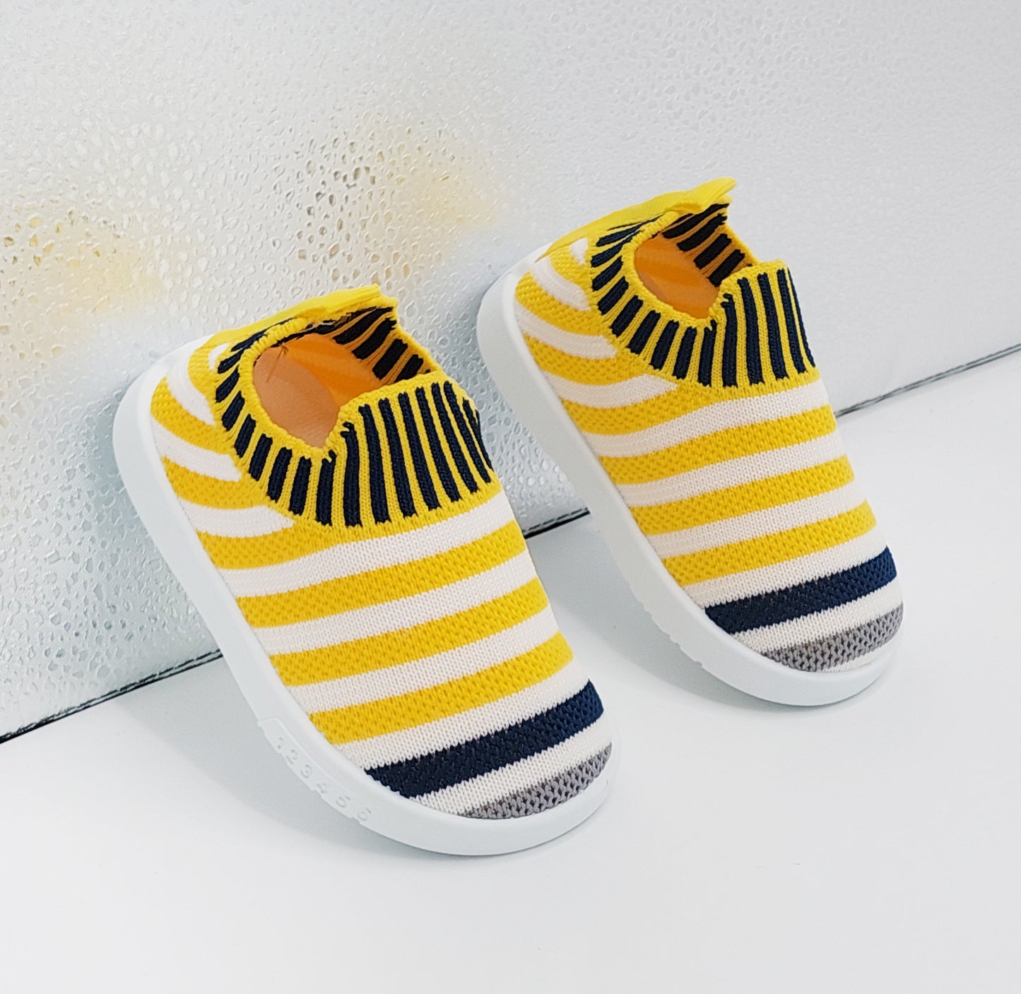 Easy To Wear Soft Comfortable Skechers for Kids - FL606