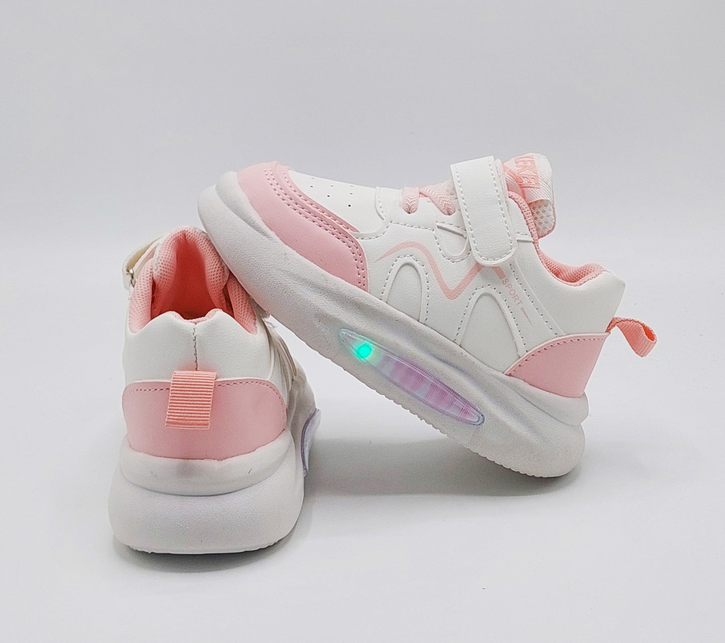 Lights in Sole Trendy Look Sneakers for Kids - LIO2