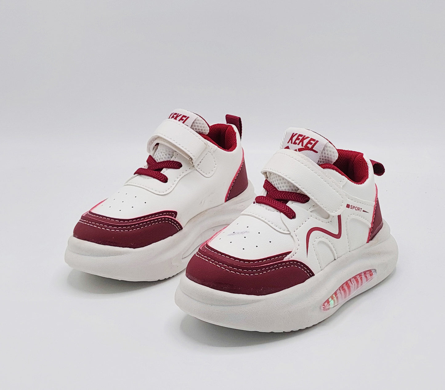 Lights in Sole Trendy Look Sneakers for Kids - LIO2
