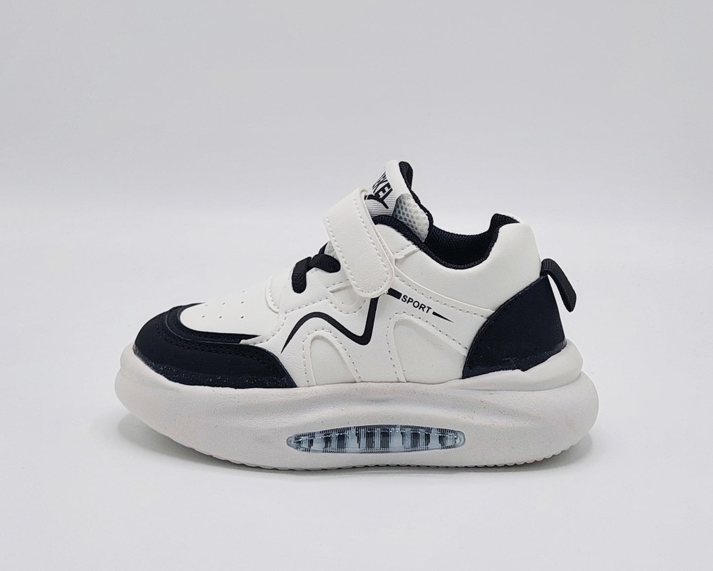 Lights in Sole Trendy Look Sneakers for Kids - LIO2