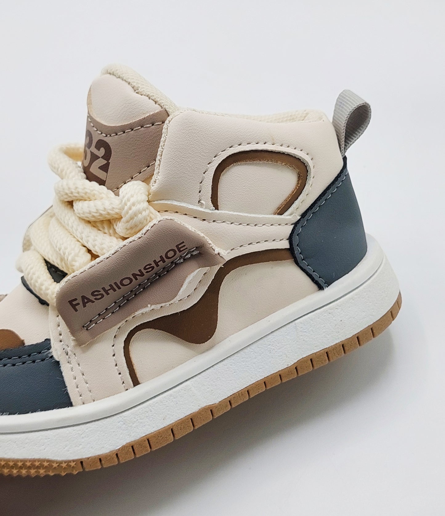 New Trendy Look Sneakers for Cool Kids - YP3