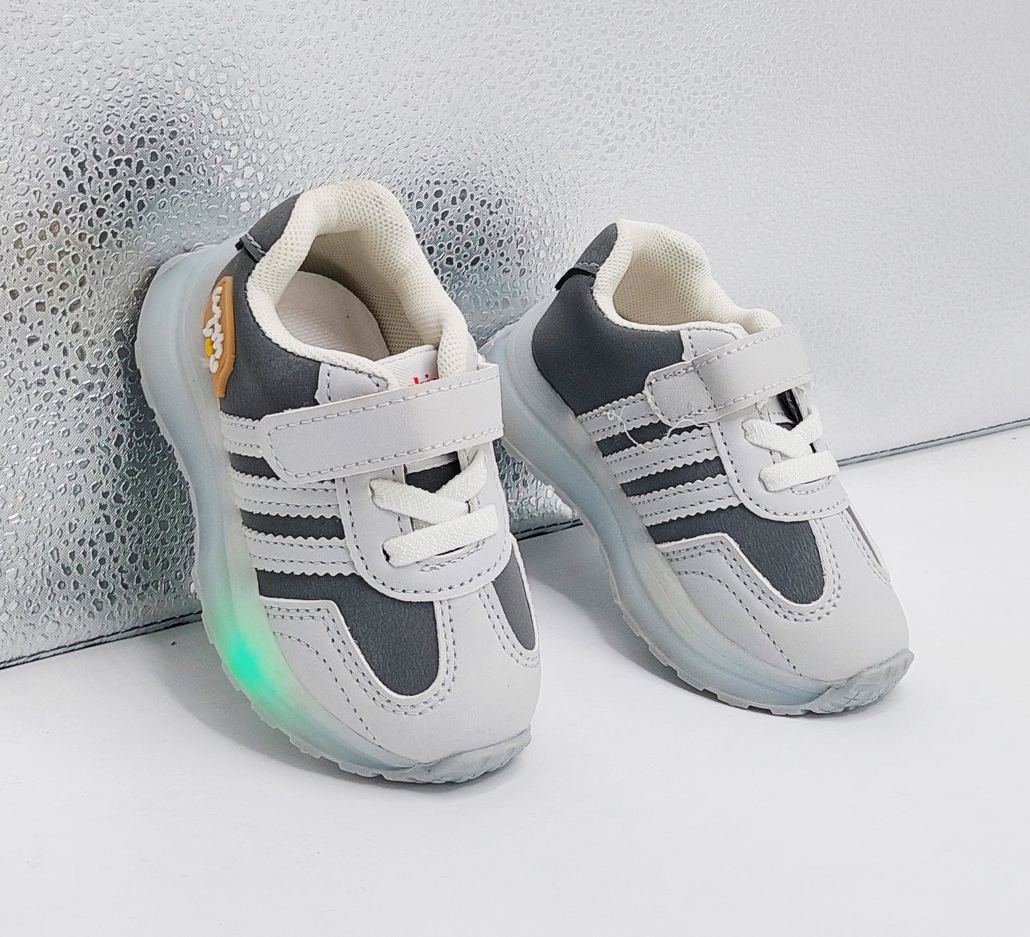 Lights in Sole Trendy Look Shoes for Kids - BAT07