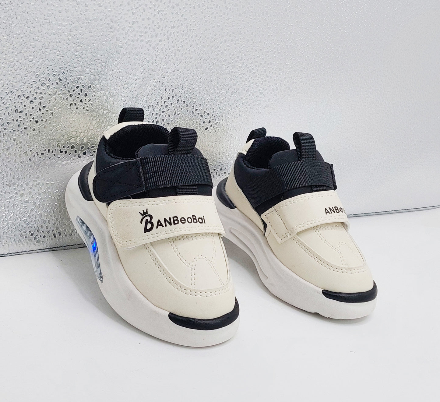 Lights in Sole Trendy Look Sneakers Shoes For Kids - AHS532 (Black)