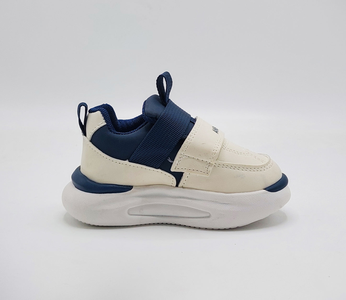 Lights in Sole Trendy Look Sneakers Shoes For Kids - AHS532 (Blue)