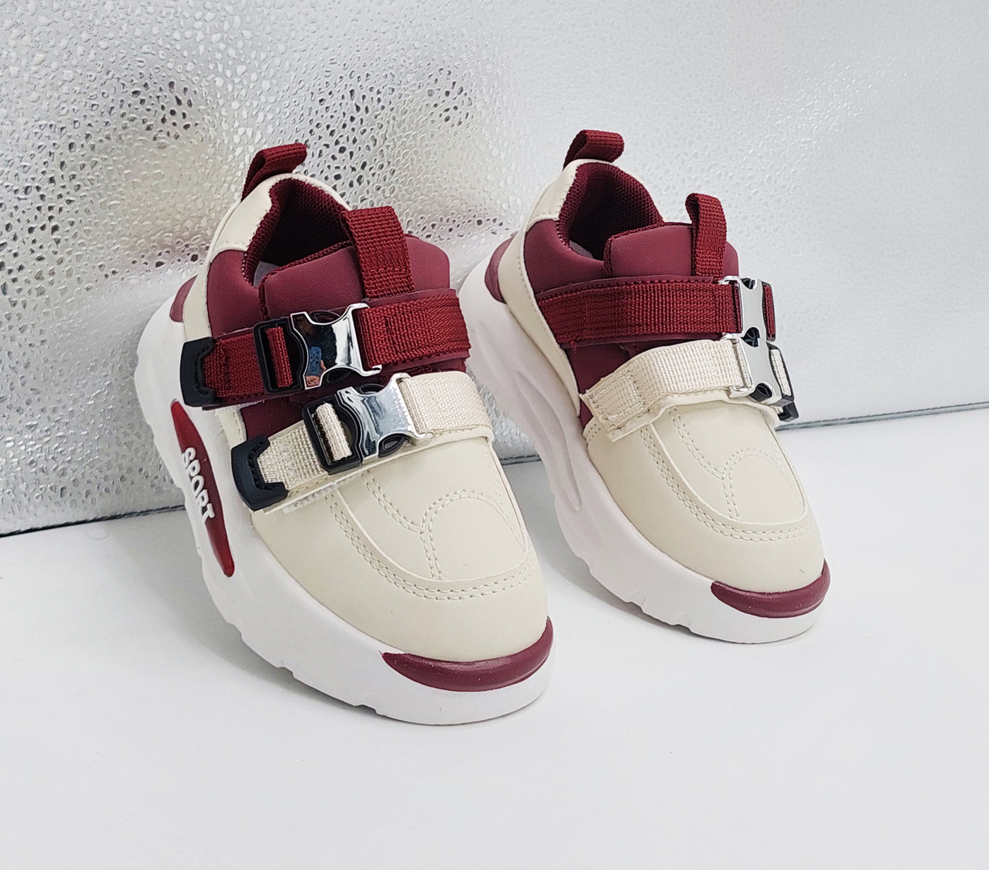 Lights in Sole Trendy Look Sneakers for Kids - LIO11(Mahroon)