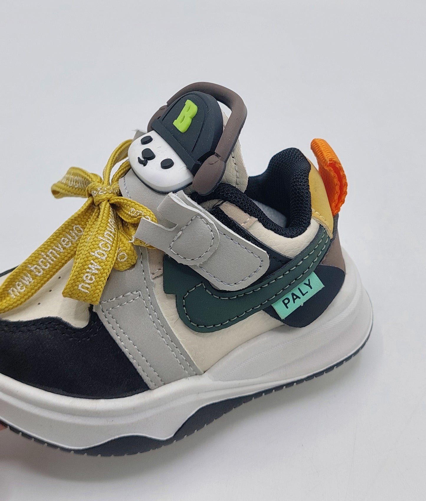 Cute Design Soft Sole Trendy Look Sneakers for Kids - 603M12 (Black)