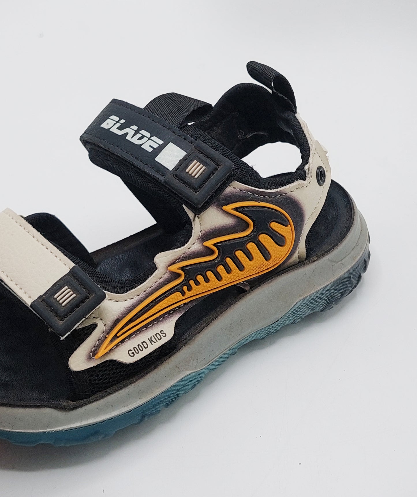 Soft Sole Trendy Look New Design Sandals For Kid's - 88101