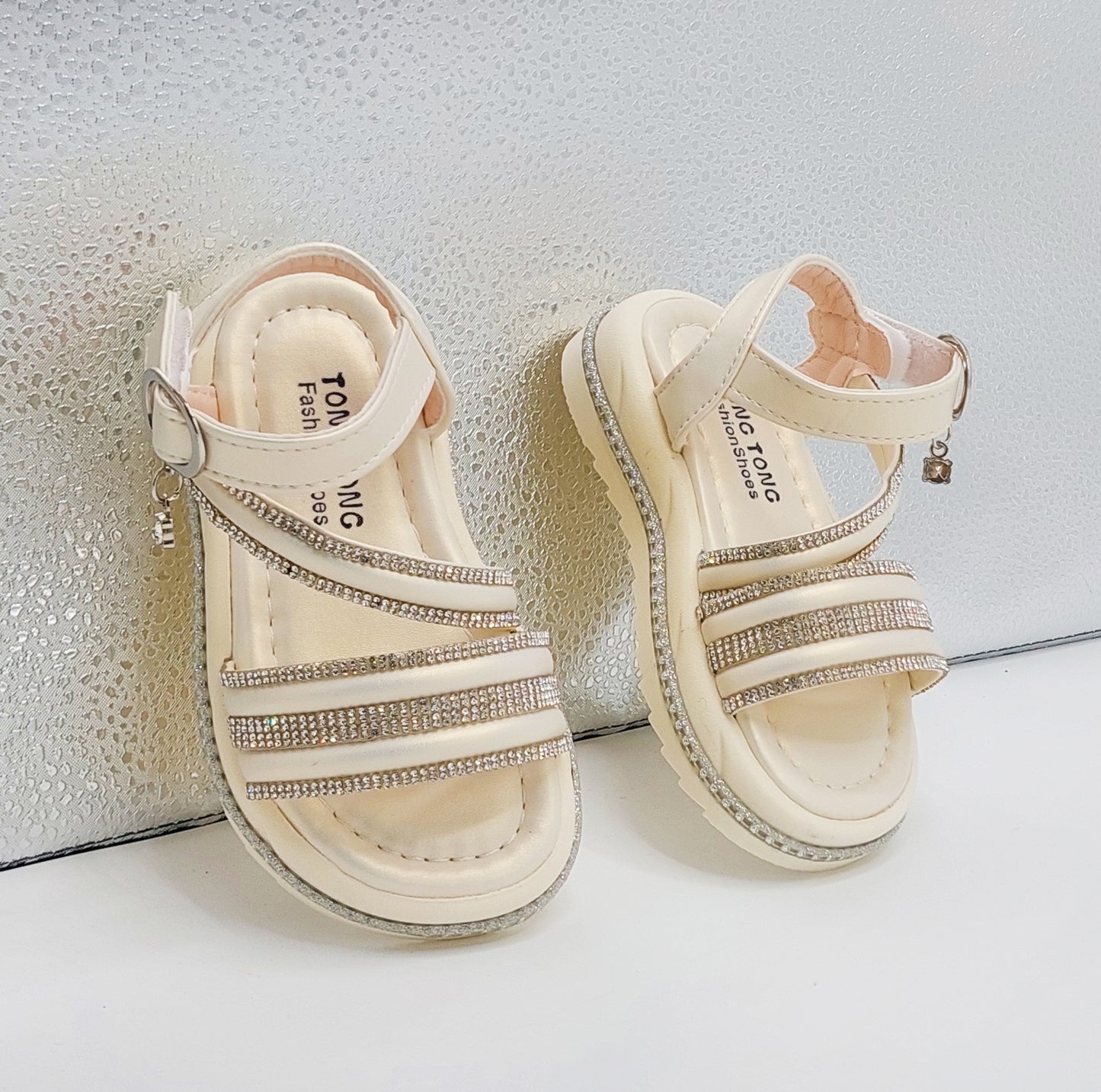 Soft Sole Light Weight Beautiful Design Sandals For Kid's Girl's - TG611