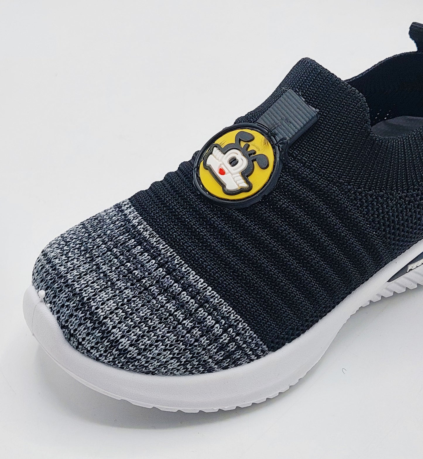 Easy to Wear Soft Comfortable Colorful Sketcher for Kids - MJ03