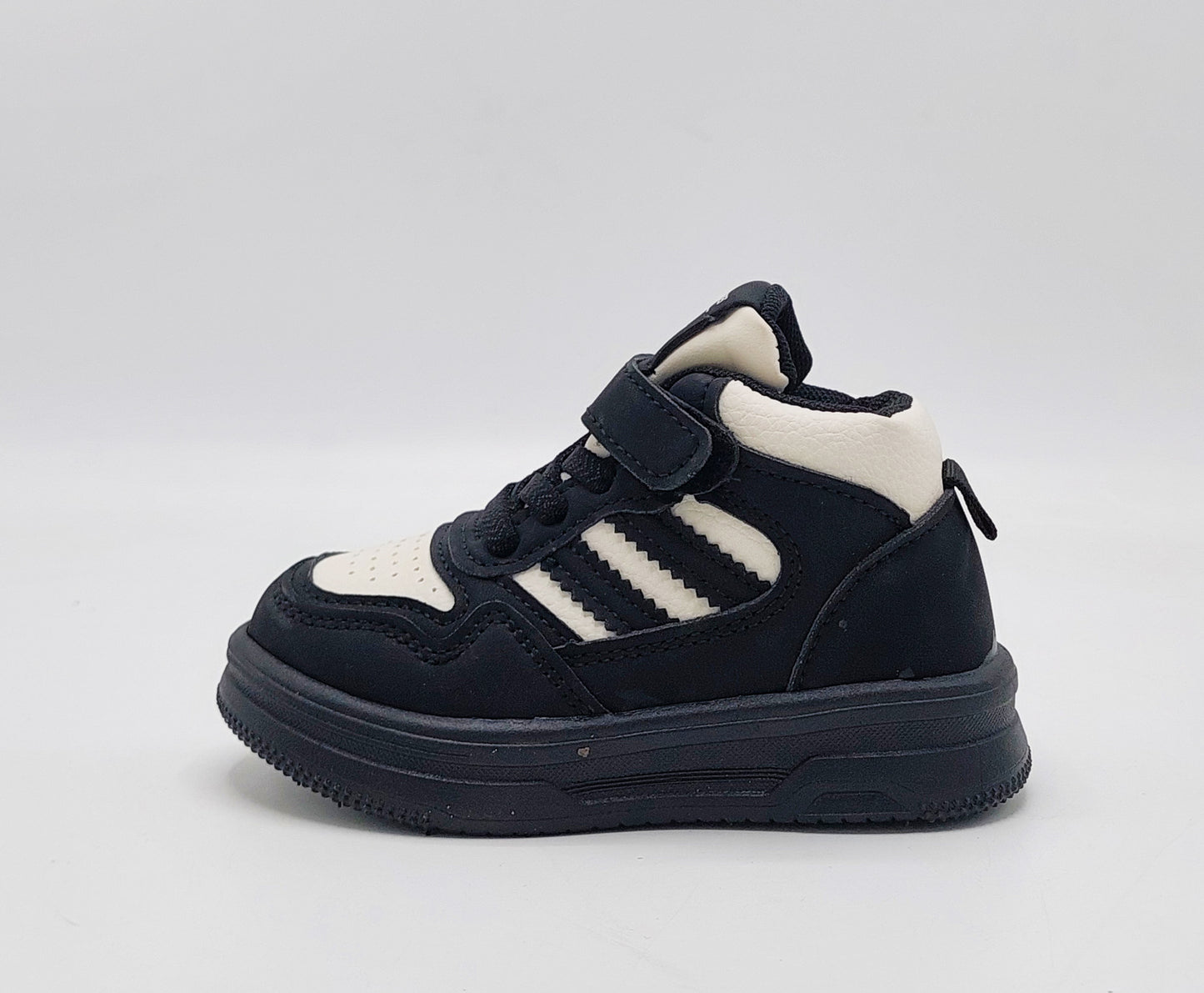 Premium Quality Stylish Look Sneakers for Kids - RFSG3