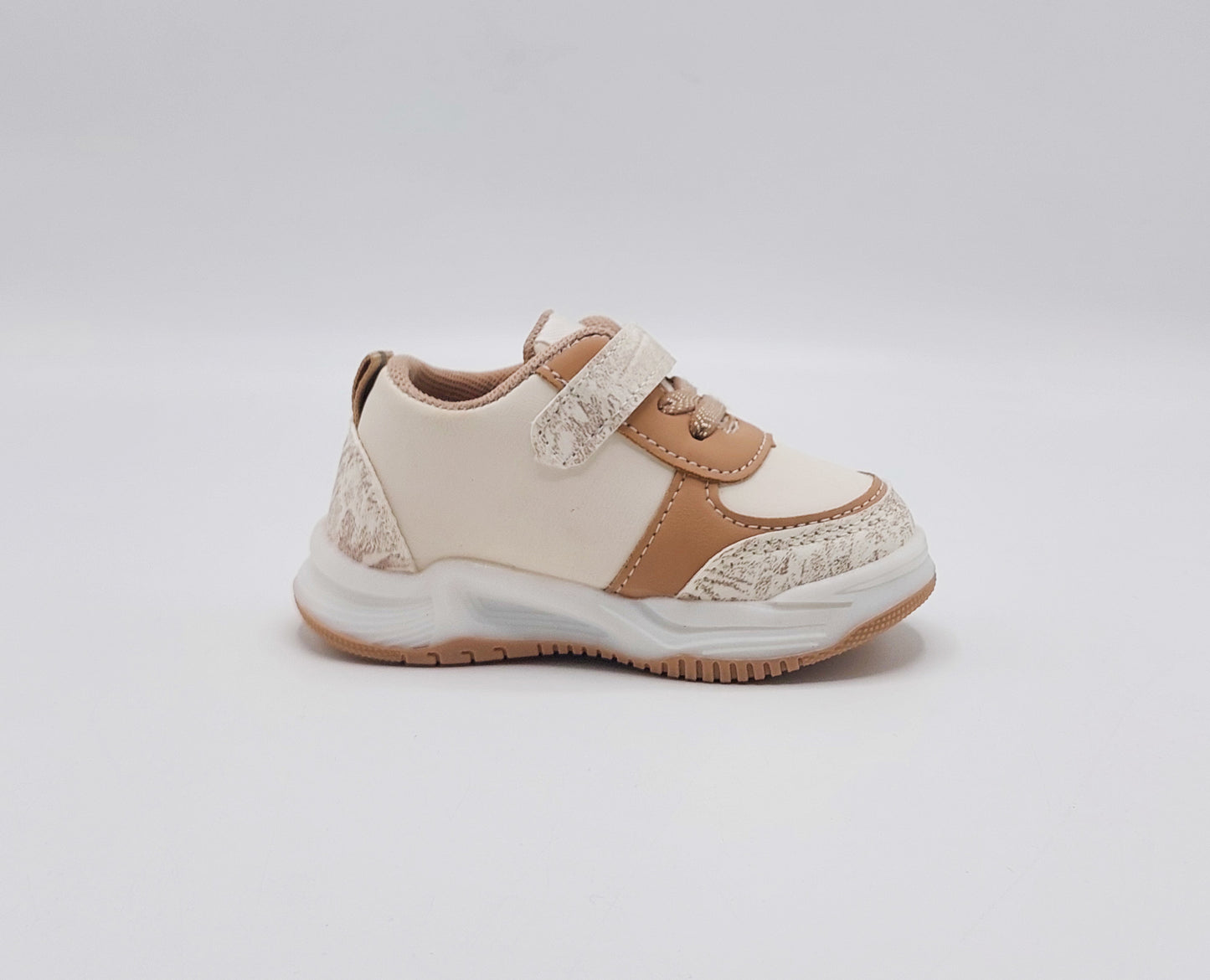 Trendy Looking LED Sole Sneakers For Kids - M14