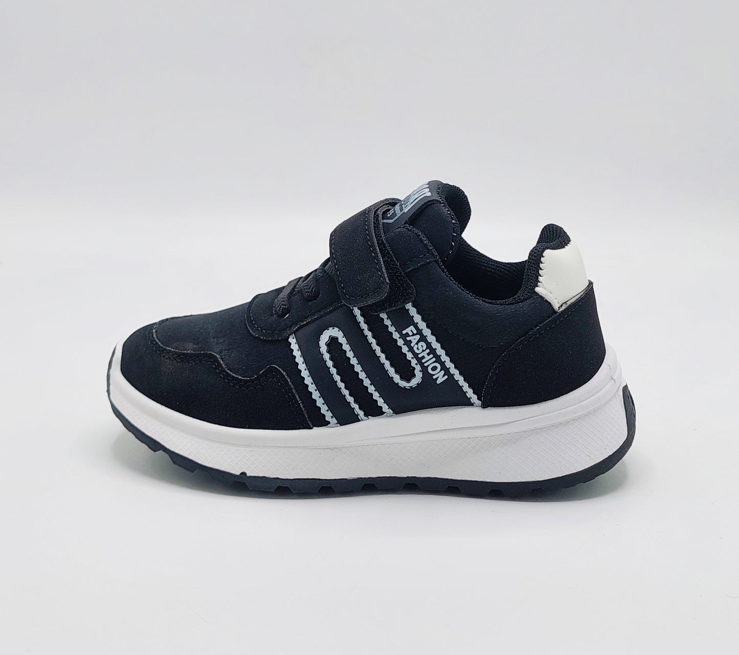 Premium Quality Sneakers For Boys - 811 (Black)