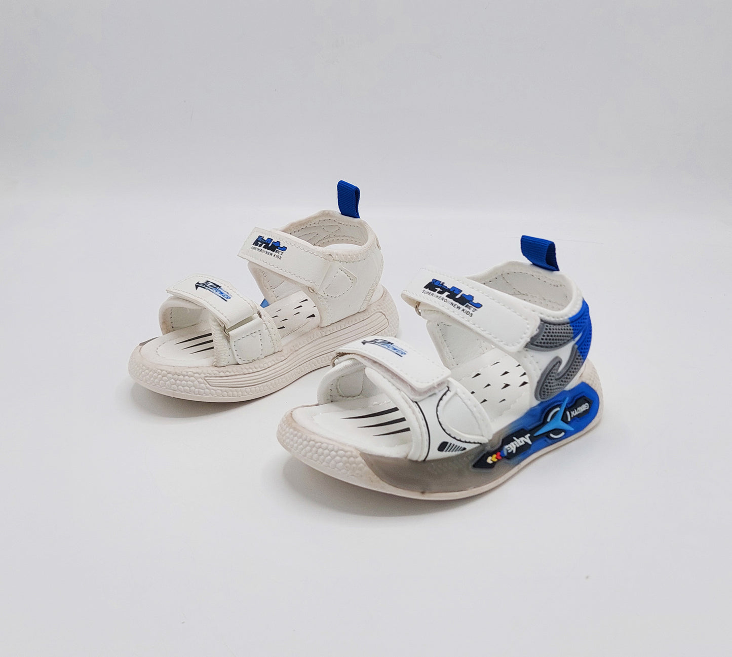 Trendy Looking Sandals with LED Sole for Boys - UN17 (White)