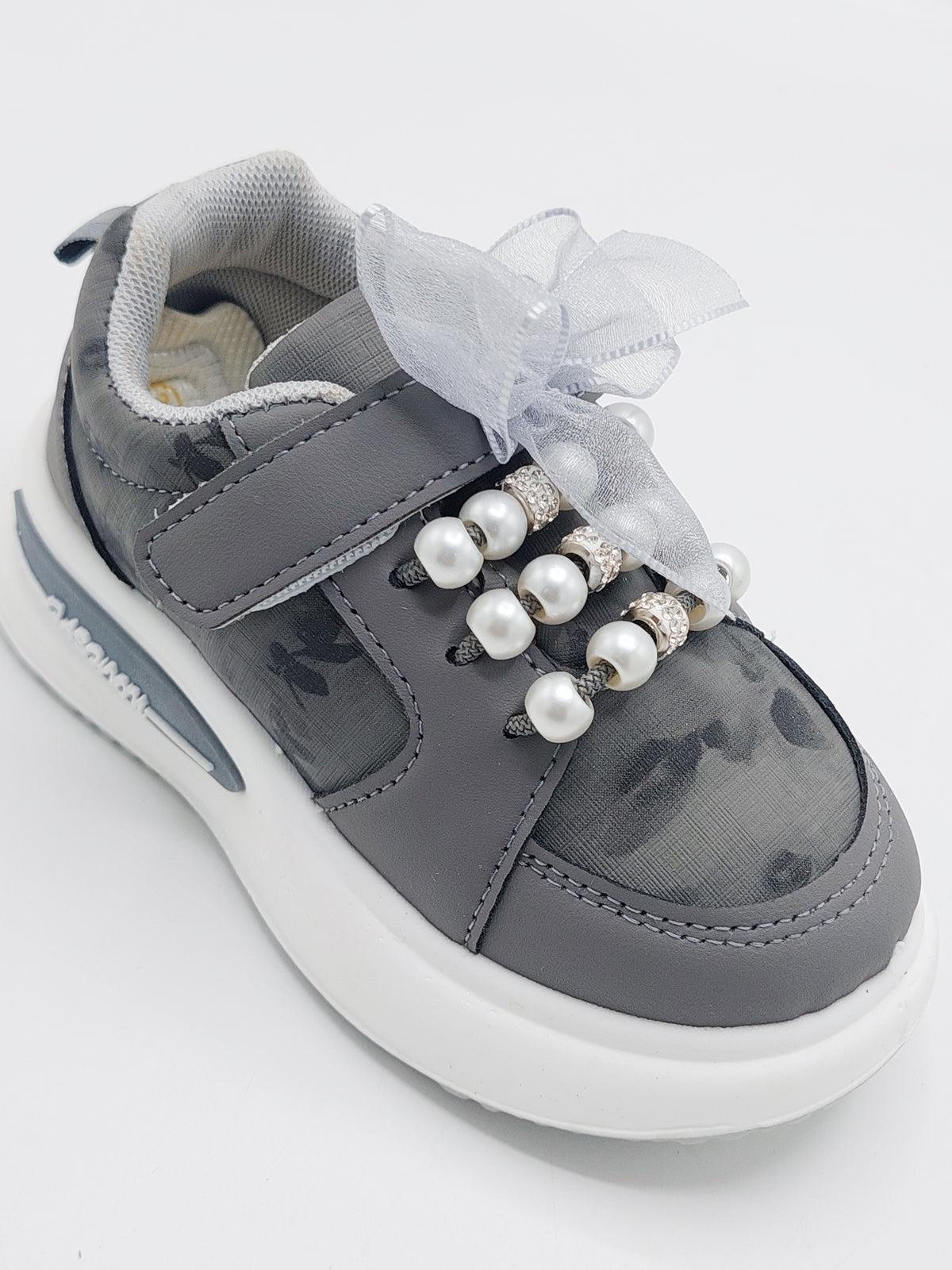 Beautiful Design Fancy Look Sneakers for Kids Girls - 818890 (Gray)