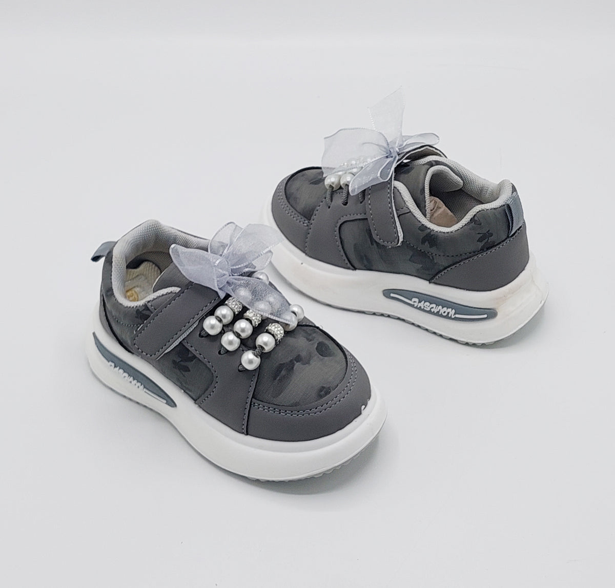 Beautiful Design Fancy Look Sneakers for Kids Girls - 818890 (Gray)
