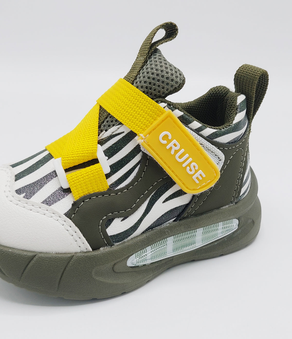 Lights in Sole Trendy Look Sneakers for Kids - LO110 (Green)