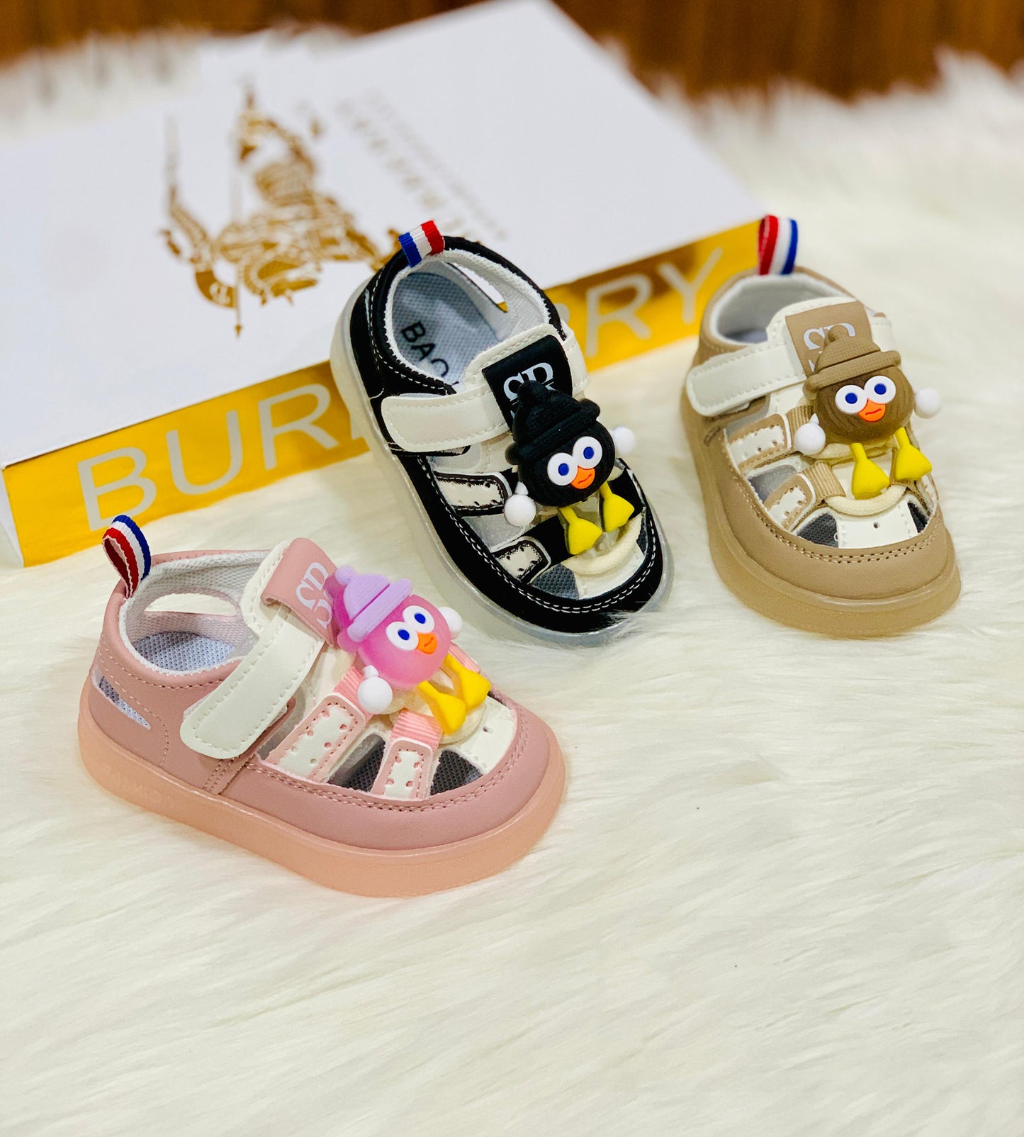 Infant's Lights in Sole Cute Design Sandals - 715