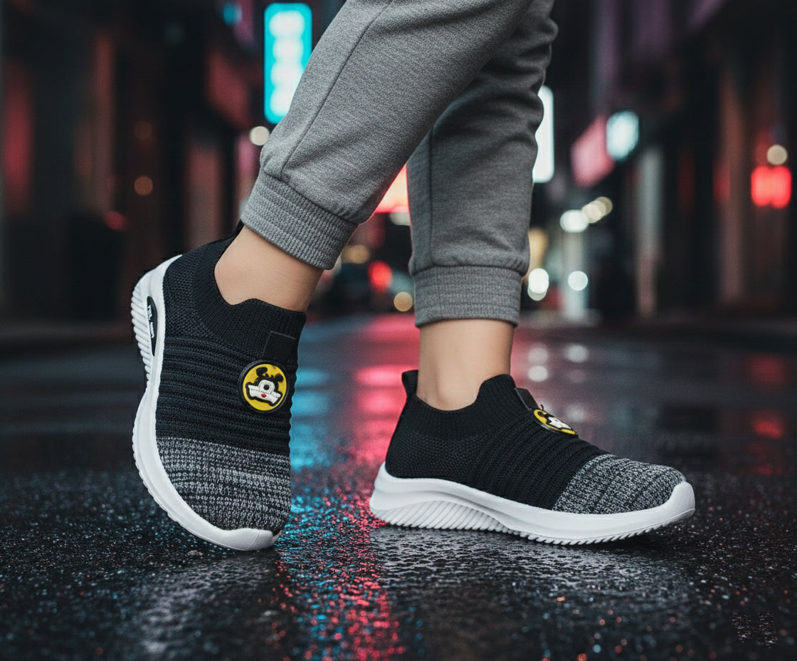 Easy to Wear Soft Comfortable Colorful Sketcher for Kids - MJ03