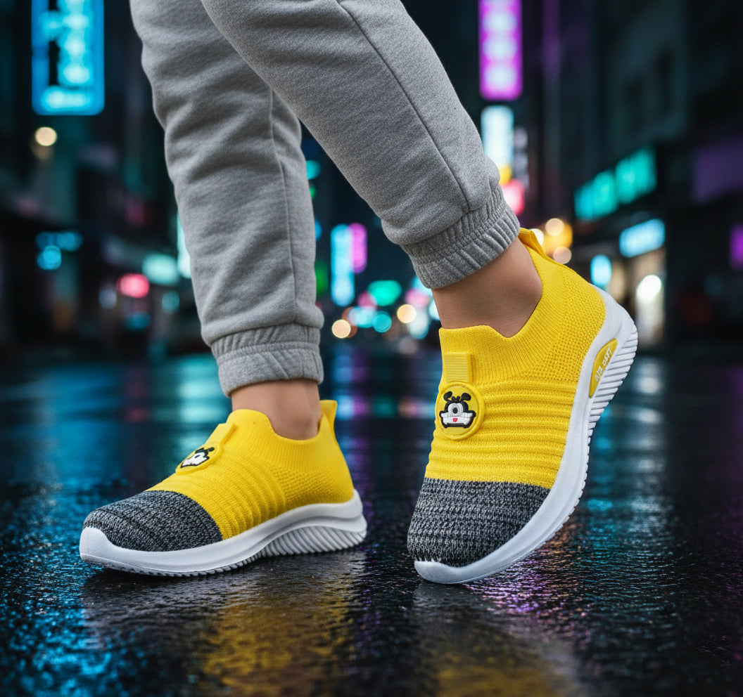 Easy to Wear Soft Comfortable Colorful Sketcher for Kids - MJ03