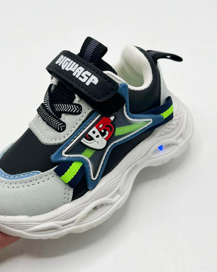 Lights In Sole Trendy Look Sneakers For Kids - AAB303