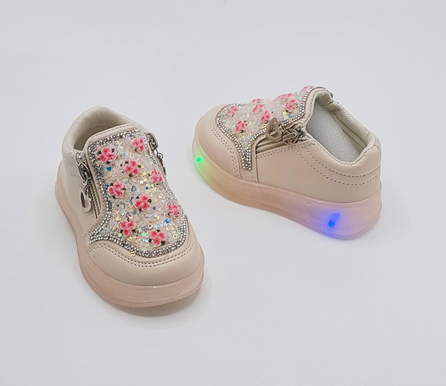 Lights in Sole Beautiful Design Girls Fancy Look Sneakers - SSU9