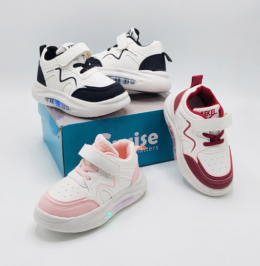Lights in Sole Trendy Look Sneakers for Kids - LIO2