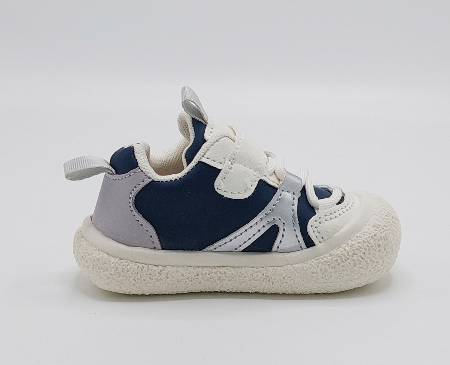 Soft Sole Trendy Look Shoes for Kids - BAT01