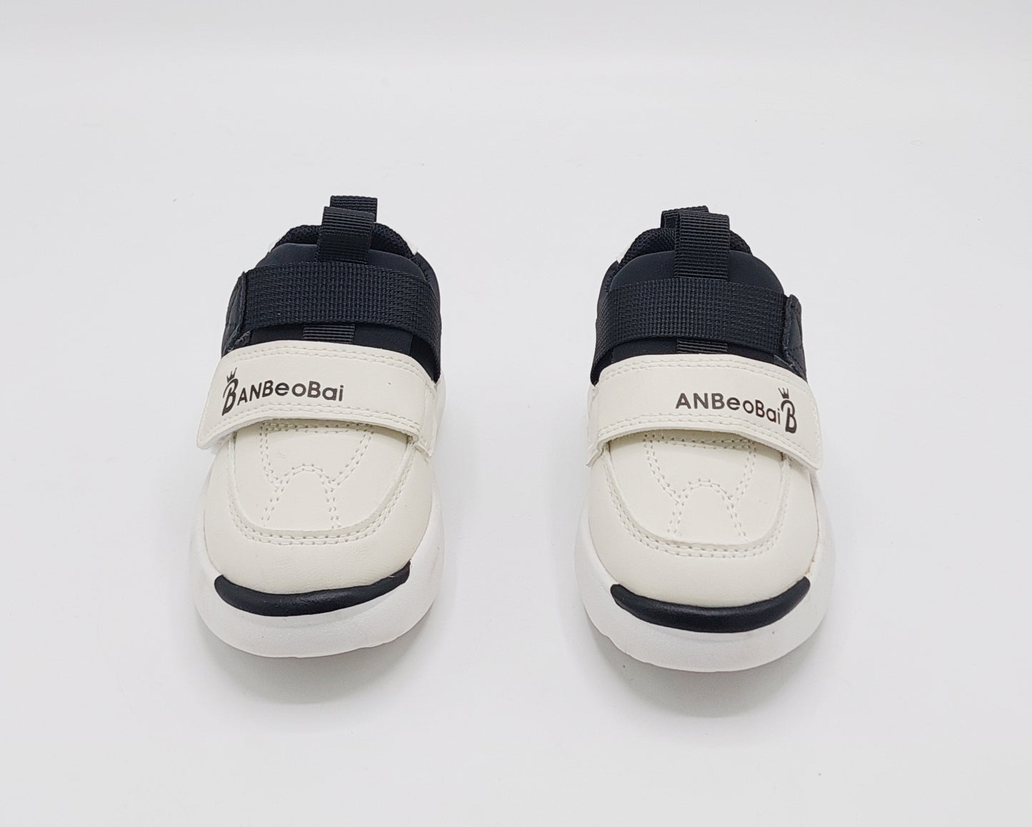 Lights in Sole Trendy Look Sneakers Shoes For Kids - AHS532 (Black)