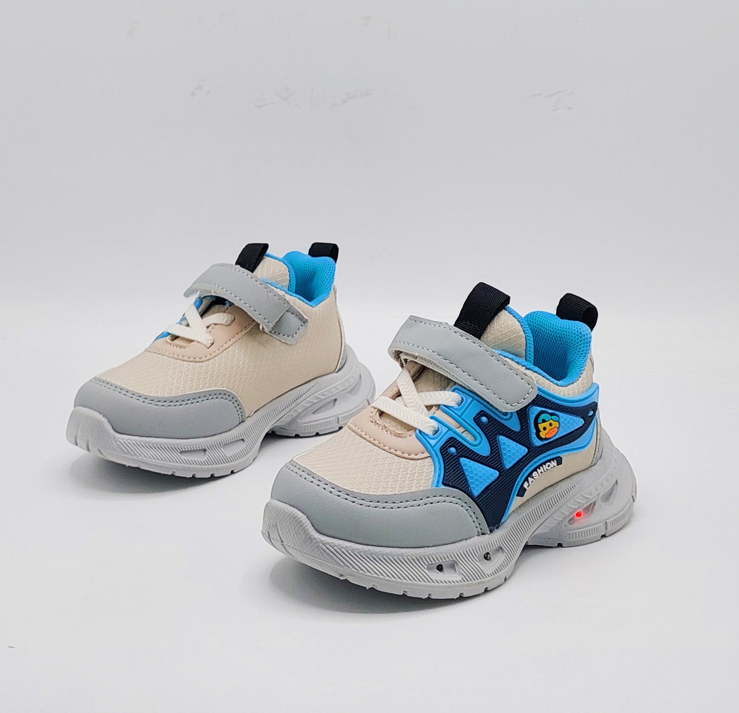 Imported Quality Trendy Look Comfortable Sneakers For Kid's - Y-666