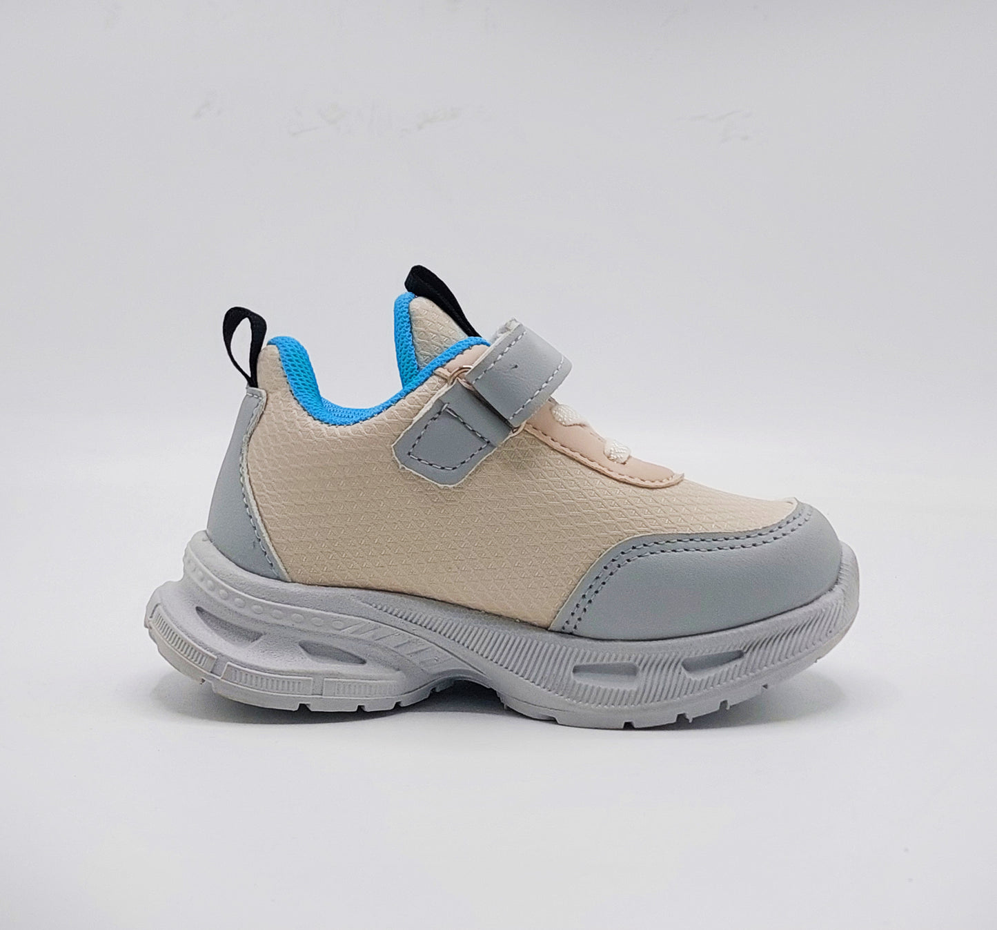 Imported Quality Trendy Look Comfortable Sneakers For Kid's - Y-666