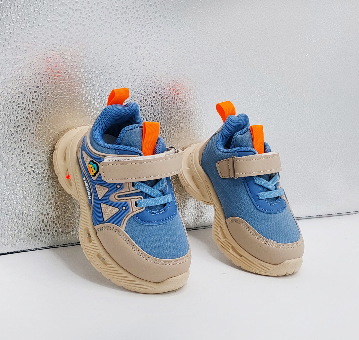 Imported Quality Trendy Look Comfortable Sneakers For Kid's - Y-666