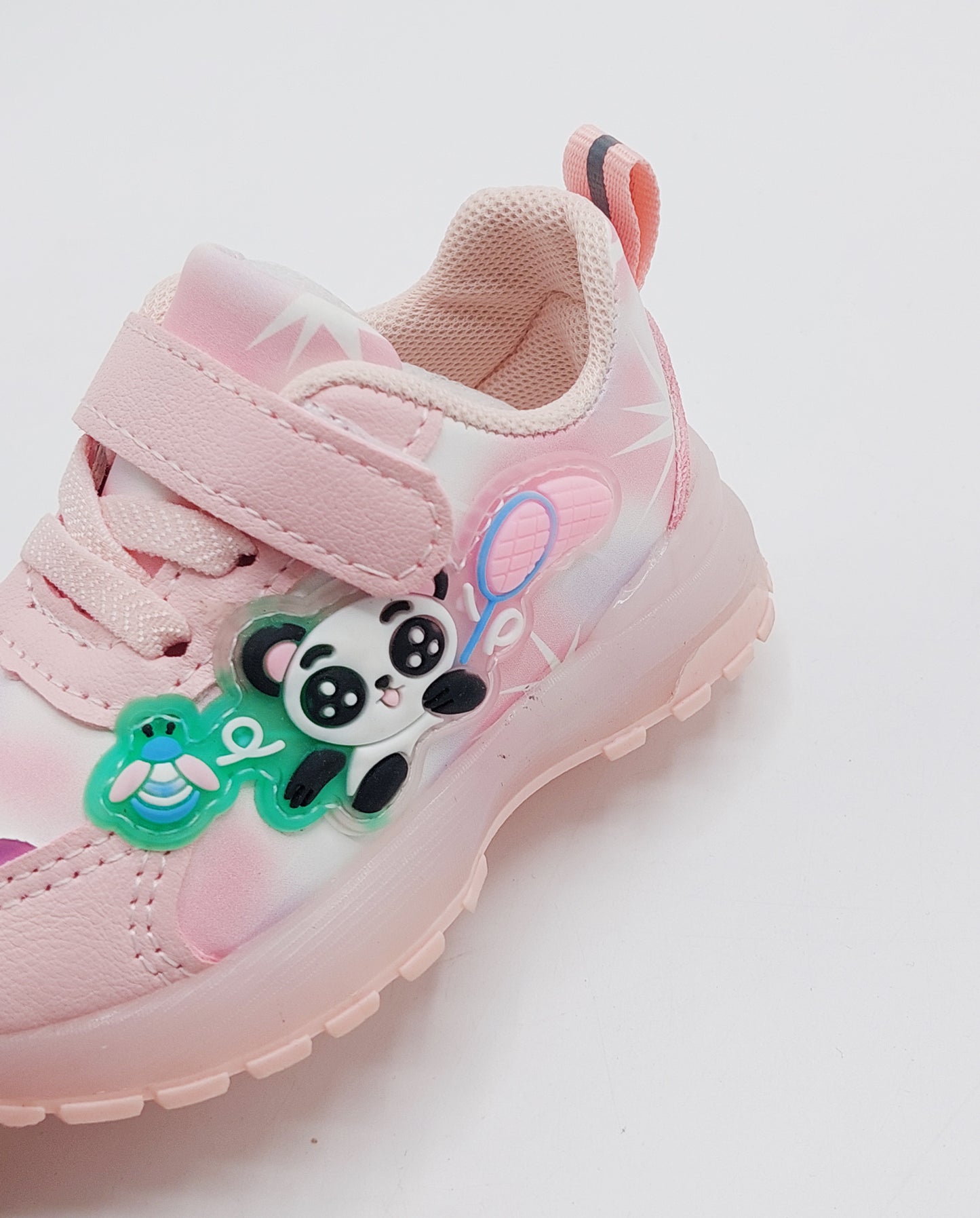 Light In Sole Trendy Look Cute Design Sneakers For  Little Kid's - 812